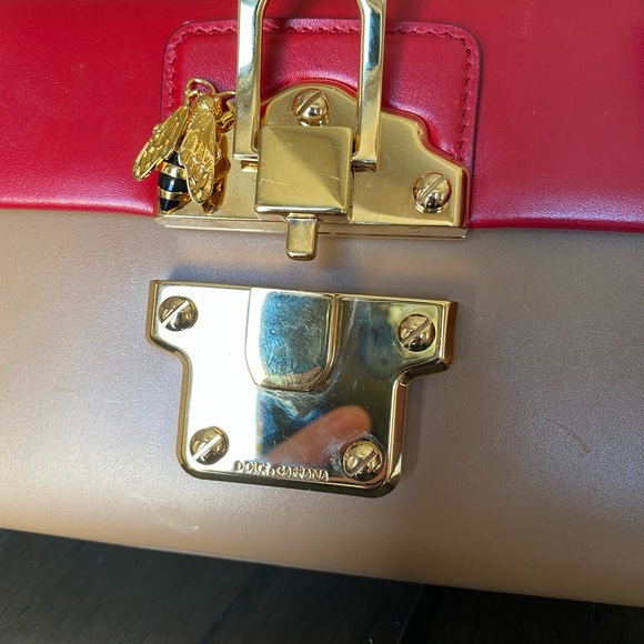 This bag still like new, it’s really beautiful, - Picture 8 of 10